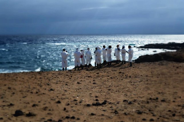 Playa del Cabrón, afectada por un vertido de petróleo