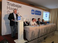 Arenas prevé un "pacto masivo" entre PSOE y Podemos que va a tener un "coste extraordinario" para los socialistas