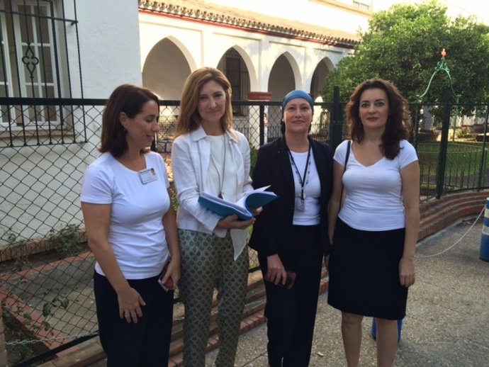 La diputada autonómica del PP Alicia Martínez, en el Hospital Cruz Roja