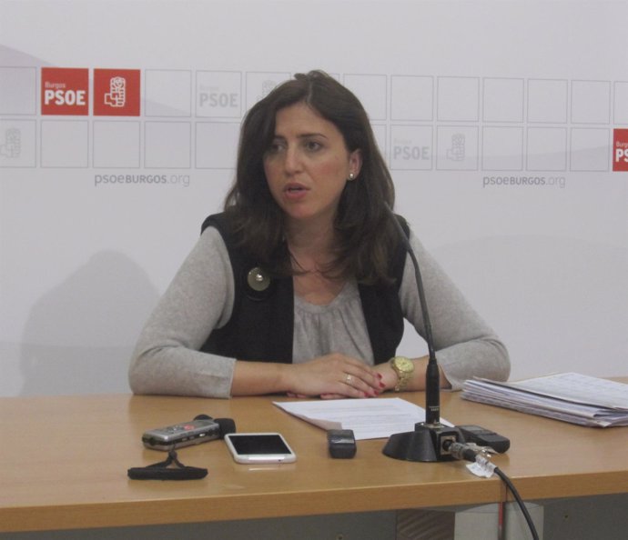 La secretaria general del PSOE de Burgos, Esther Peña