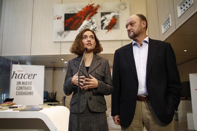 Antonio Pradas y Meritxell Batet en Ferraz