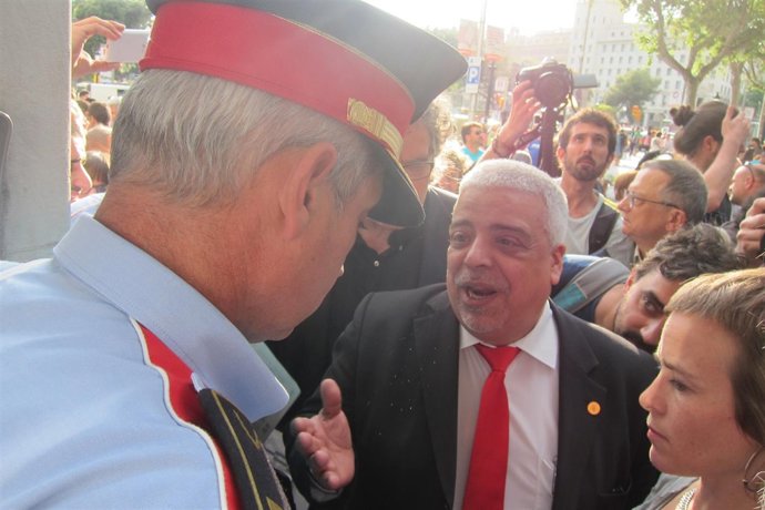 El decano del Icab Oriol Rusca se ofrece a mediar