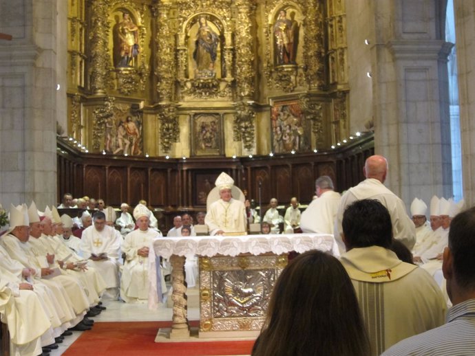 Toma de posesión del nuevo obispo de Santander