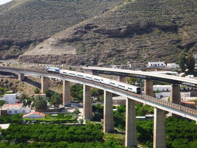 Puente de Santa Fe de Mondújar, en Almería