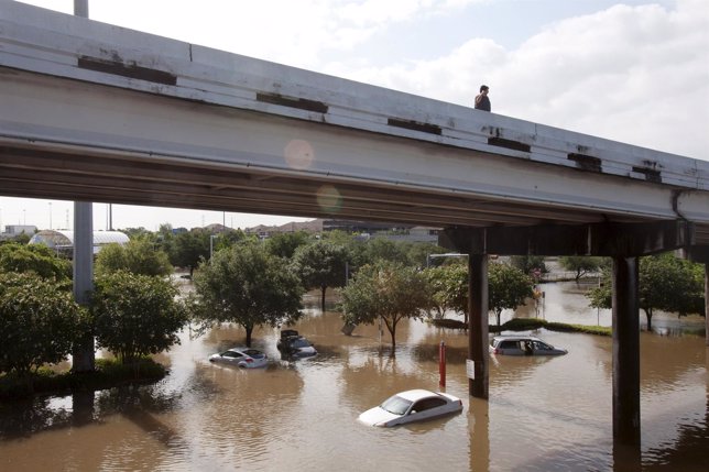 24 muertos por inundaciones en Texas