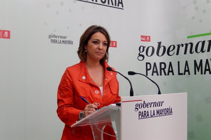 Isabel Ambrosio en la sede del PSOE