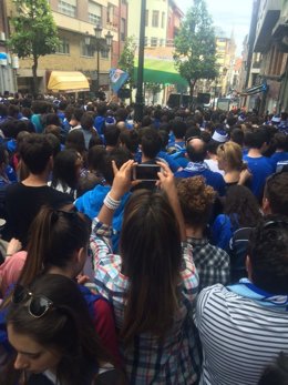 Seguidores viendo el partido