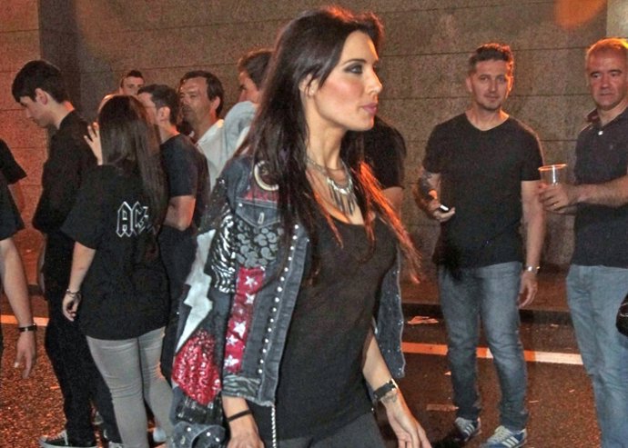 Pilar Rubio cambia a sus dos Sergio Ramos por AC/DC