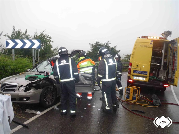 Accidente de tráfico en Llanera
