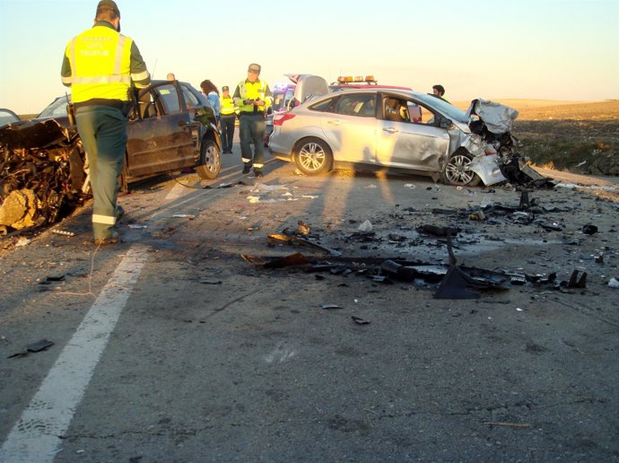 Tres fallecidos en un accidente en la carretera entre Marchena y Écija