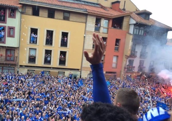 Celebración del ascenso del Real Oviedo