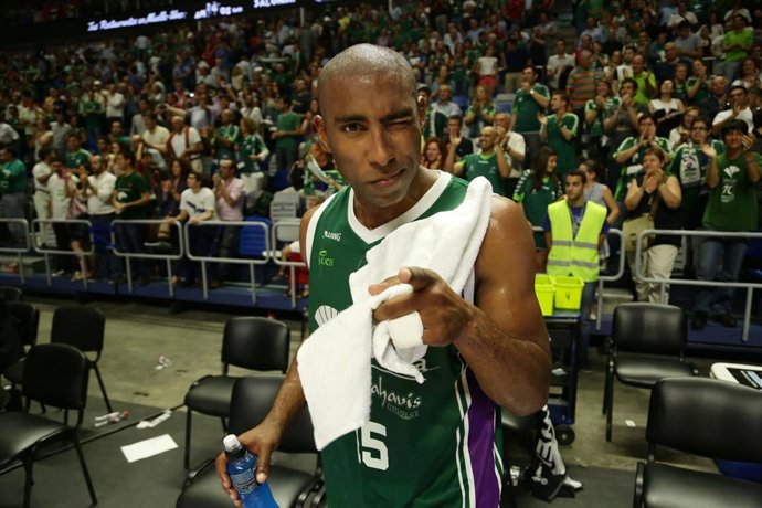 Jayson Granger (Unicaja) celebra la victoria