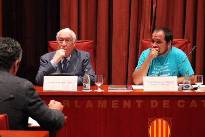El exconseller Macià Alavedra y el diputado David Fernández (CUP)