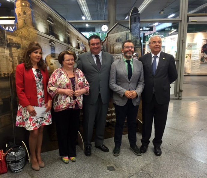 Olmedilla, Parra, González, Valdivielso y Marín presentan 'Úbeda y Baeza de 10'.