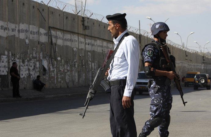 Policías palestinos