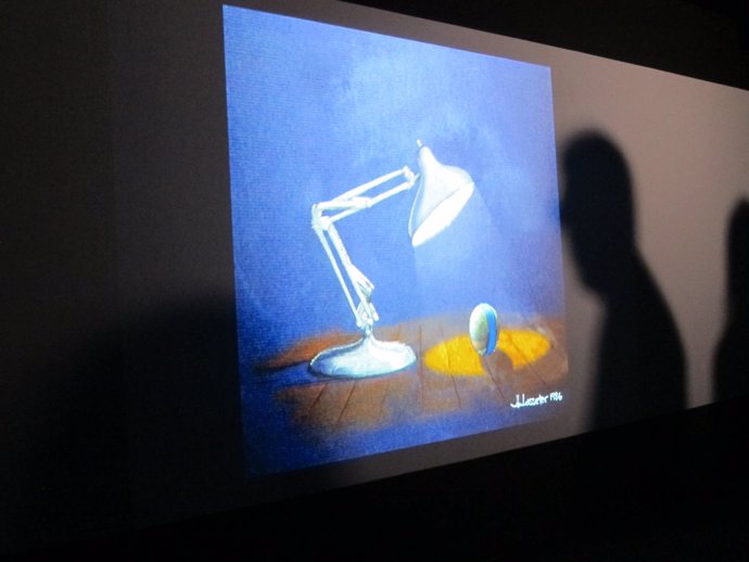 La mítica lamparita de Pixar en uno de los rincones de la exposición