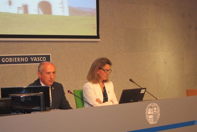 Josu Erkoreka y Ana Oregi (Gobierno vasco)