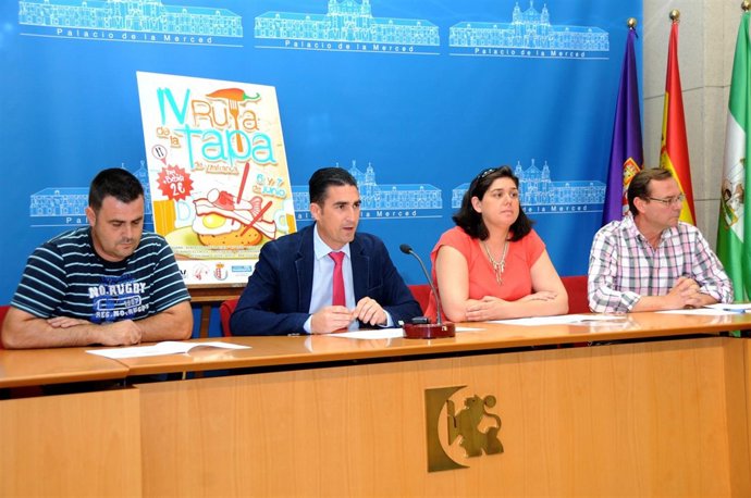 Palomares interviene en la rueda de prensa