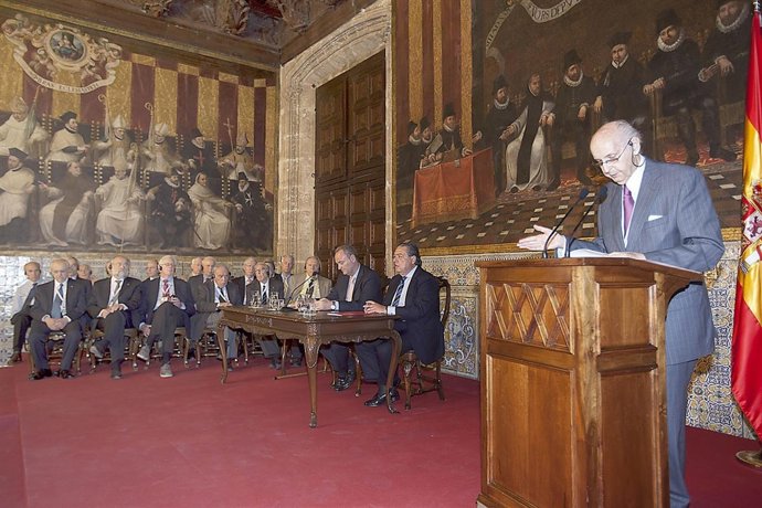 Grisolía da a conocer el nombre de los premiados