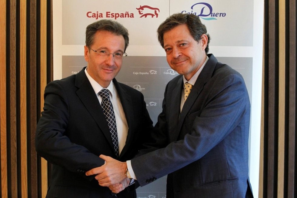 Firma del convenio entre Ceiss y Avalmadrid