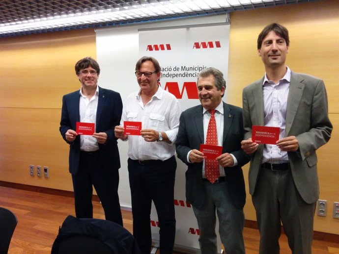 C.Puigdemont, J.M.Vila d'Abadal, J.Andreu y J.Solé