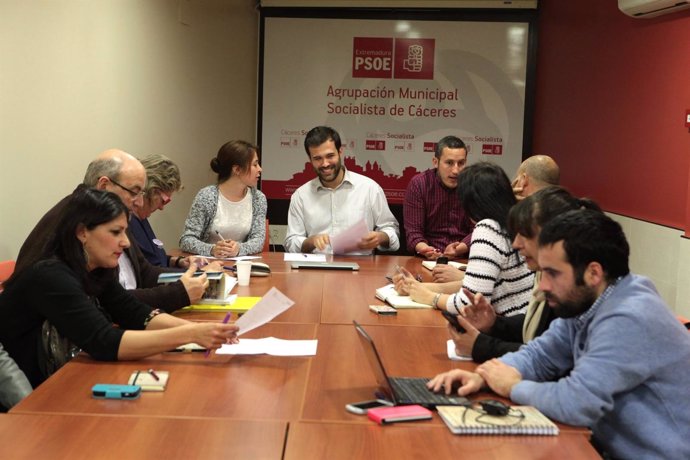 Reunión del nuevo Grupo Municipal Socialista de Cáceres
