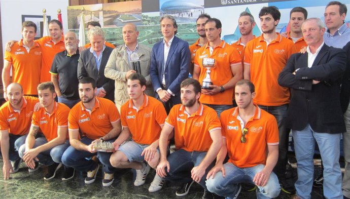 Recepción al equipo Go Fit en el Ayuntamiento