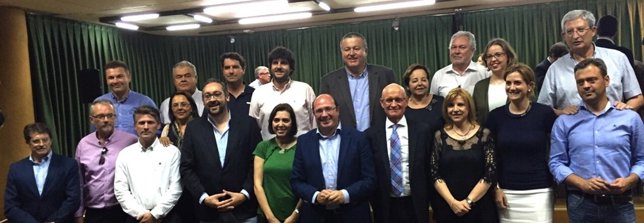 Diputados PP tras recoger credencial