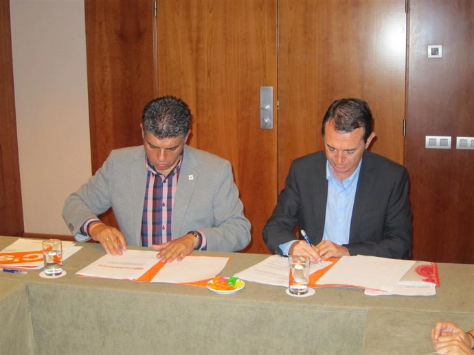 Miguel Cazorla (C's) y Juan Carlos Pérez Navas (PSOE)