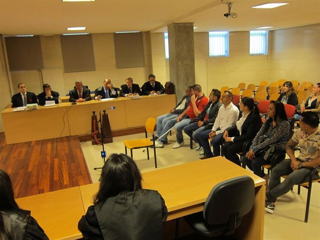 Los siete acusados de vender cocaína en A Coruñag