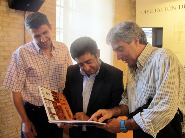 Diputación se suma al homenaje al Balonmano Jaén