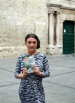 Camila Läckberg en la plaza de EL Salvador de Valladolid