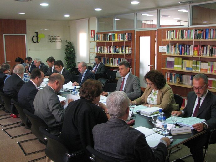 Reunión de la Fundación Democracia y Gobierno Local