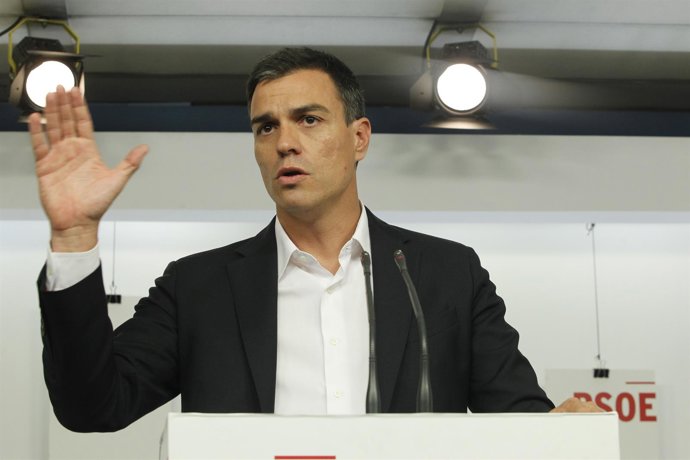 Pedro Sánchez en la sede del PSOE