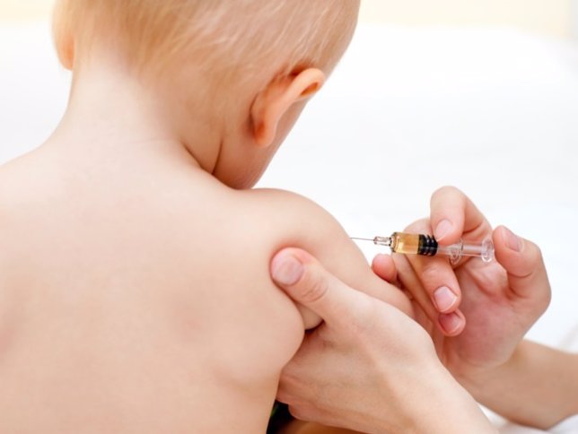 Vacunar, vacunación, niño, bebé