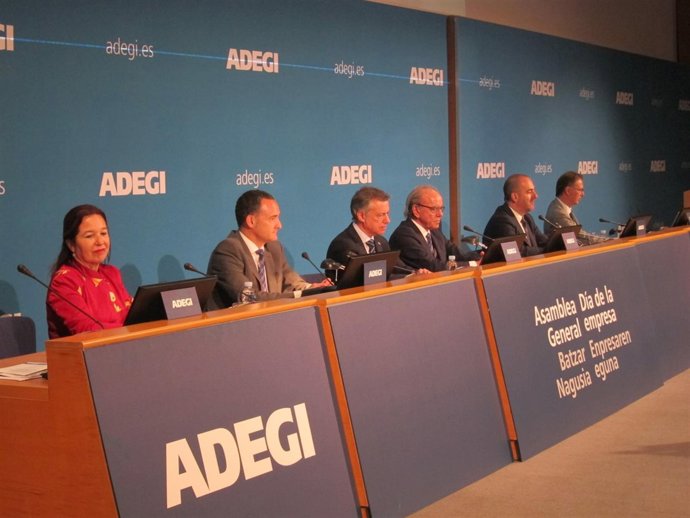 Urkullu y Gibelalde en el Día de la empresa de Adegi