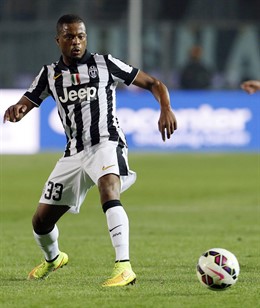 Patrice Evra con la Juventus de Turín