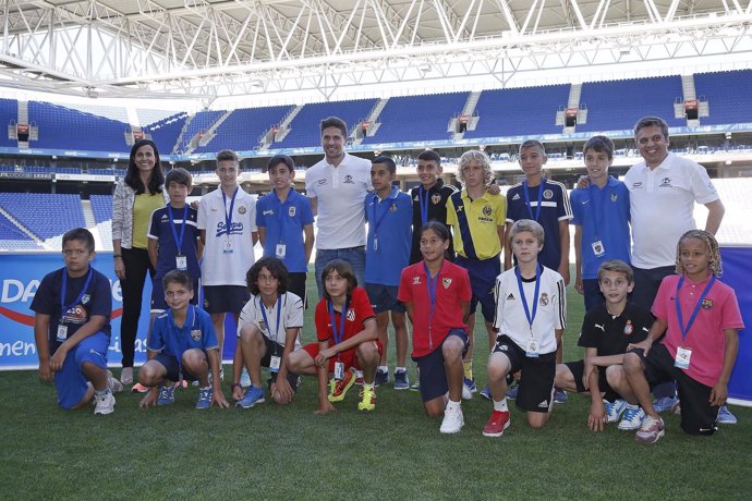 Andreu Fontás apadrina la Danone Nations Cup 2015