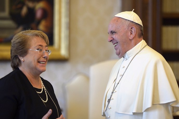 Michelle Bachelet y el Papa Francisco en el Vaticano