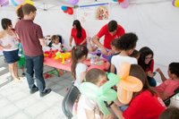 Más de cien personas se suman a la campaña de Cáritas 'Ama y vive la justicia'