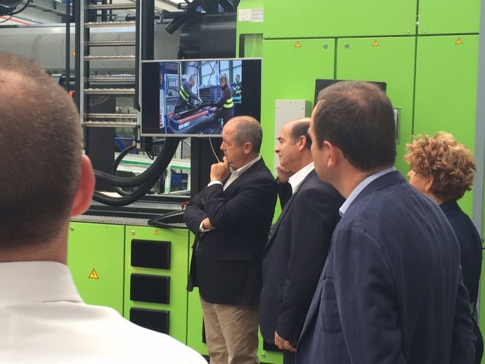 El conseller F.Puig visita la planta de SMP Automotive
