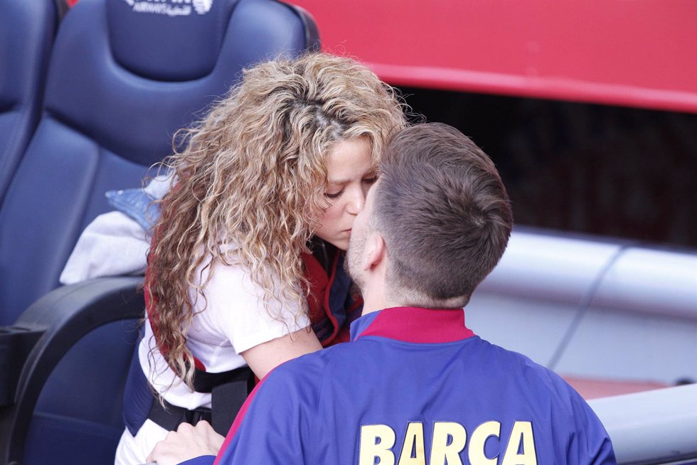  Pique Y Shakira Final Champions Su Mejor Apoyo