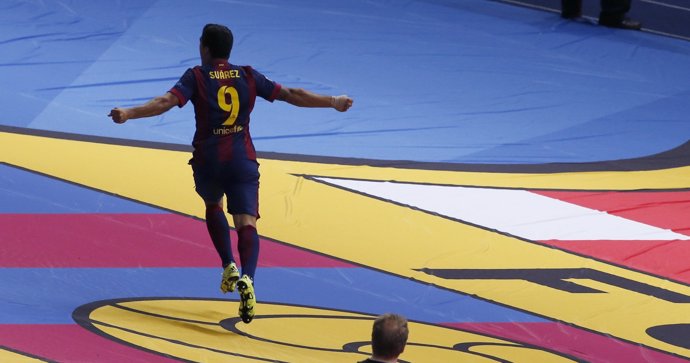 SOC: Luis Suarez celebrates second goal for Barcelona