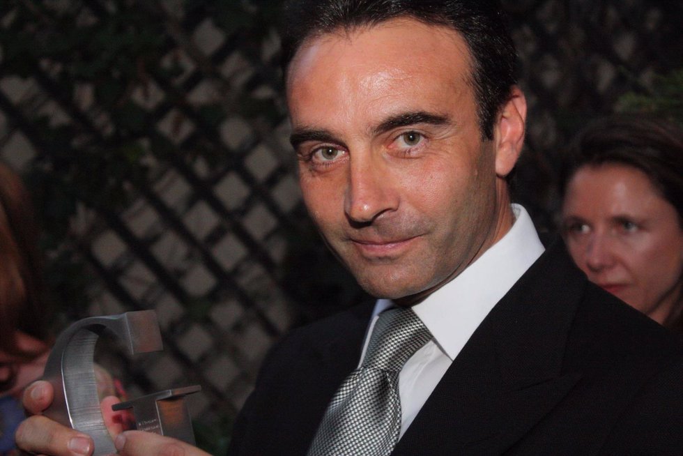 Enrique Ponce recibe el premio Gentelman 2015