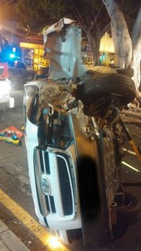 Sucesos.- Un hombre resulta herido al volcar su furgoneta en la Rambla