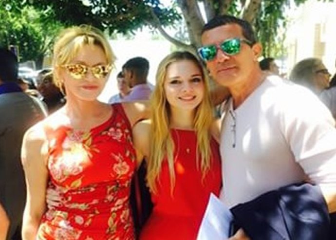 Melanie, Antonio y Stella