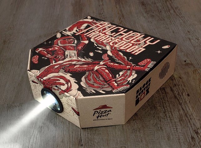 La caja de Pizza Hut es un proyector de cine