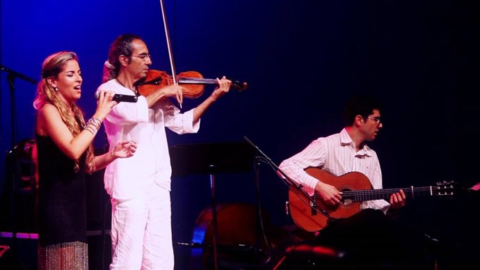 Los cantantes Nuriya y Yair Dalal