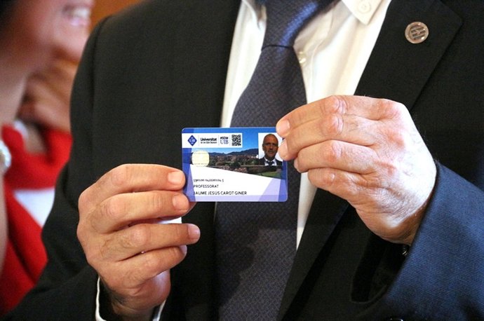 UIB presenta Tarjeta Universitaria Inteligente