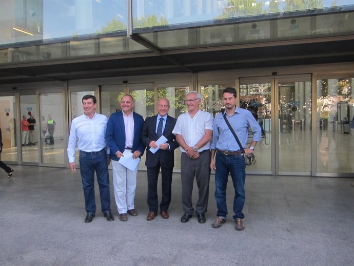 Giner, Calabuig, Novo, Ribó y Peris tras la recogida de actas